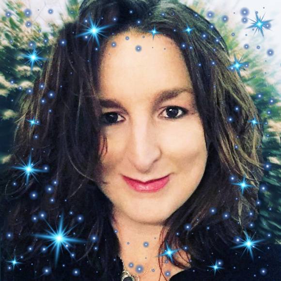 Meet your Posher, Lisa - Picture 1 of 1